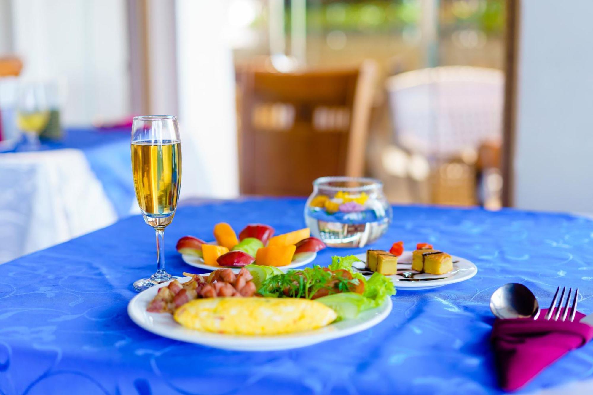 הו צ'י מין סיטי Lotus Saigon Hotel מראה חיצוני תמונה